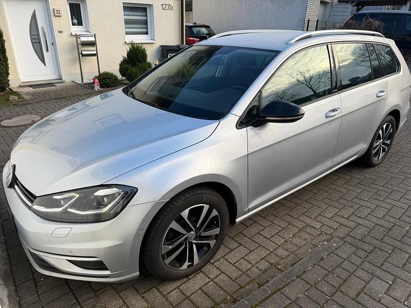 Silber Gebraucht 2019 VW Golf VII IQ Drive Kombi | 9.500 € (Superpreis) - Bild 1/4
