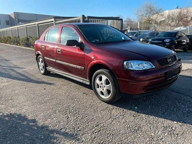 Gebraucht Opel Astra Edition 101 PS (74 kW) 2000 Rot Limousine