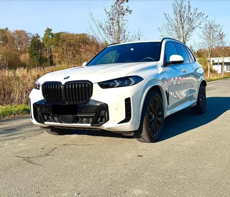 Weiß Gebraucht 2023 BMW X5 M Sport SUV | 69.800 € (Fairer Preis) - Bild 1/4
