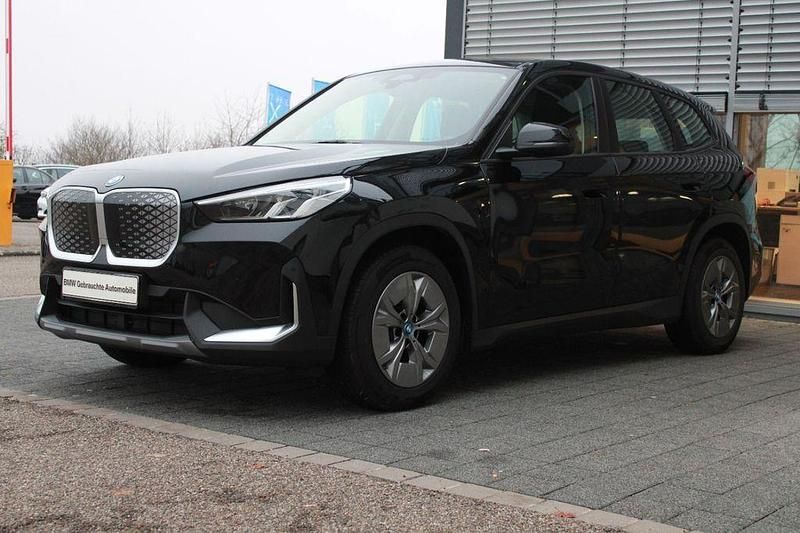 Gebraucht BMW iX1 Performance 225 kW (306 PS) 2023 Schwarz SUV