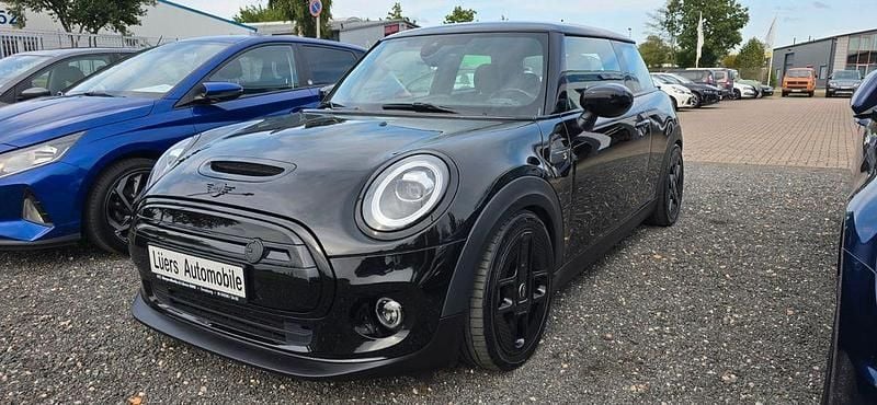Schwarz Gebraucht 2021 Mini Cooper SE Kleinwagen | 16.800 € (Fairer Preis) - Bild 1/4