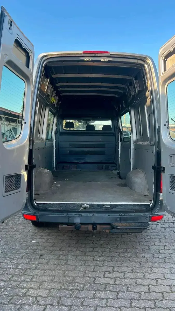 Gebraucht VW Crafter 163 PS (119 kW) 2011 Grau Van