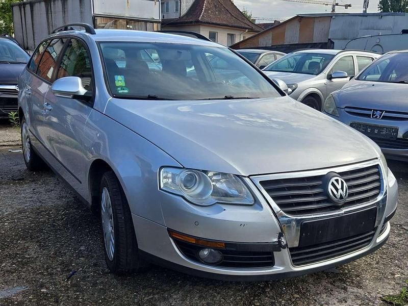 Gebraucht VW Passat Trendline 140 PS (102 kW) 2008 Reflex silver metallic Kombi