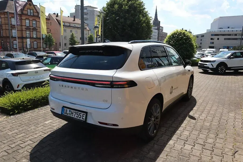 Gebraucht Leapmotor C10 215 PS (158 kW) 2025 Weiß SUV