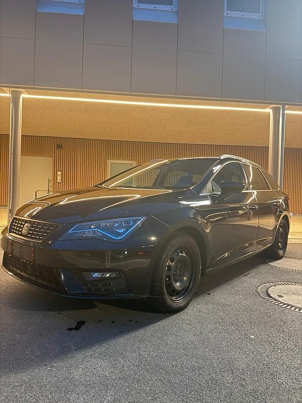 Schwarz Gebraucht 2019 Seat Leon XCELLENCE Kombi | 10.500 € (Guter Preis) - Bild 1/4