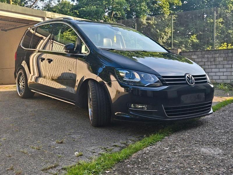 Schwarz Gebraucht 2014 VW Sharan Highline Van / Kleinbus | 9.299 € (Fairer Preis) - Bild 1/4