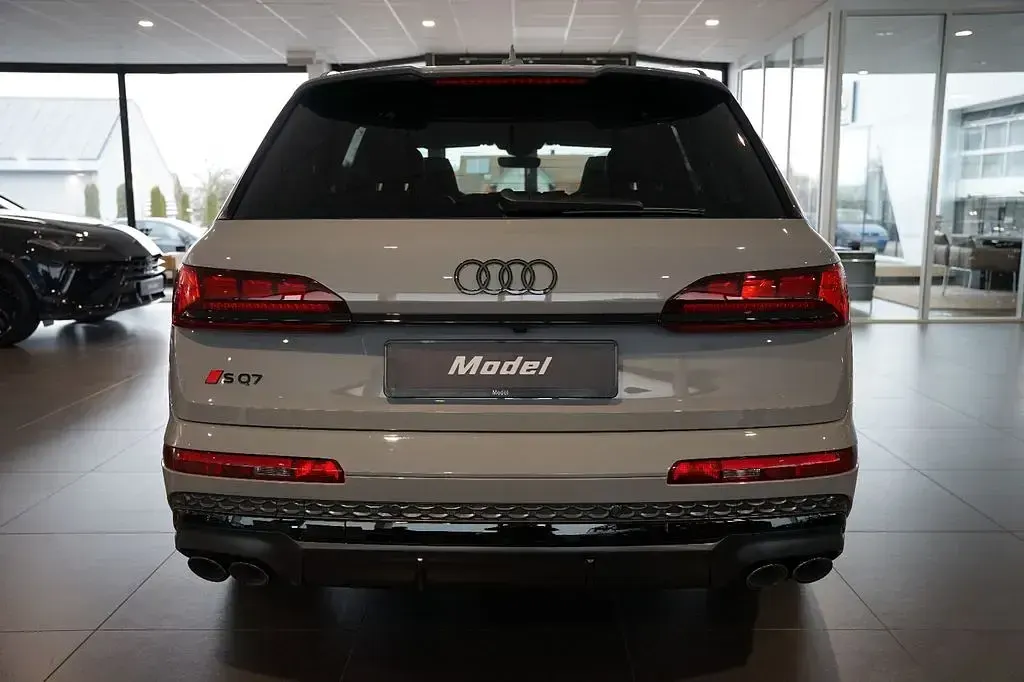 Neu Audi SQ7 Sport 507 PS (372 kW) 2026 Grau SUV