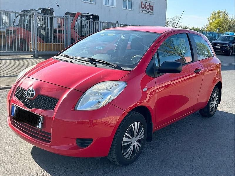 Gebraucht Toyota Yaris Cool 69 PS (50 kW) 2007 Rot Kleinwagen