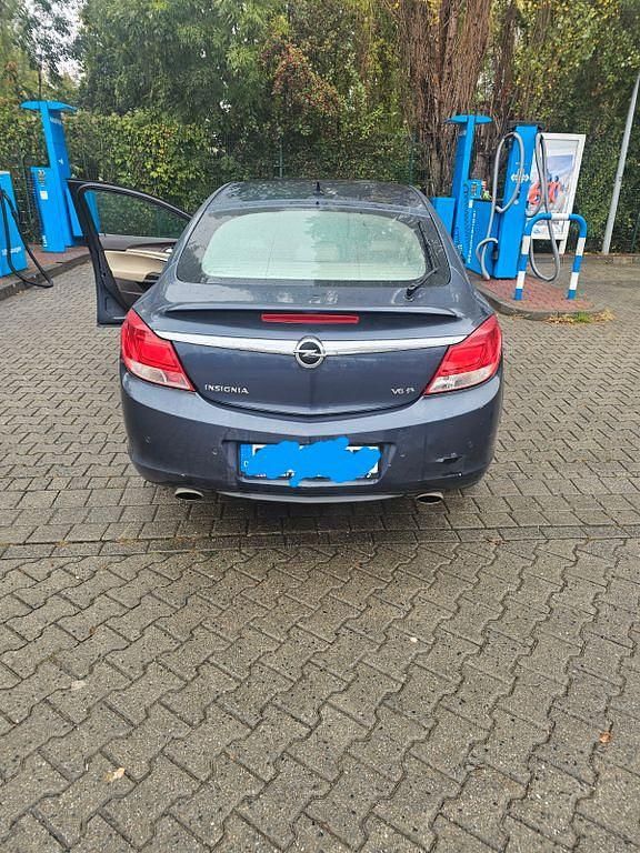 Grau Gebraucht 2009 Opel Insignia Cosmo Limousine | 4.200 € (Superpreis) - Bild 1/4