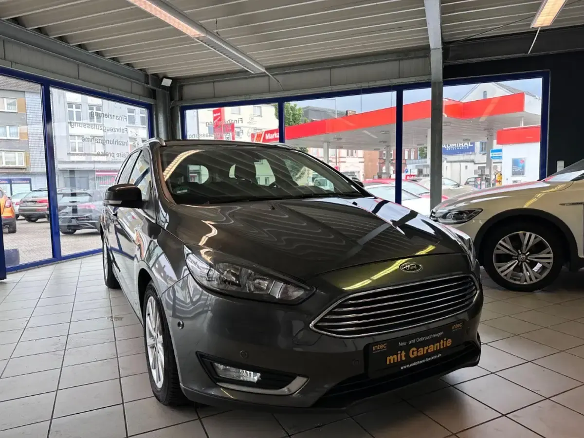 Gebraucht Ford Focus Titanium 150 PS (110 kW) 2015 Grau Kombi