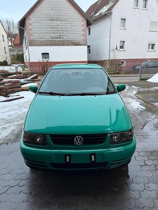 Gebraucht VW Polo 50 PS (36 kW) 1999 Grün Kleinwagen