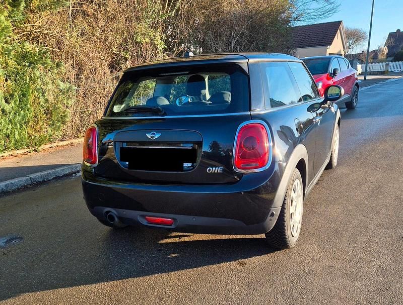 Second-hand Mini ONE 102 CP (75 kW) 2014 Negru Hatchback