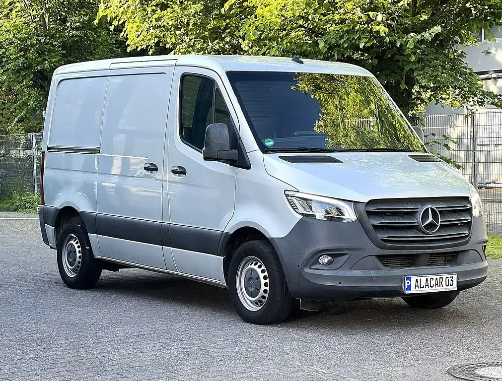 Gebraucht Mercedes Sprinter 143 PS (105 kW) 2019 Silber Van