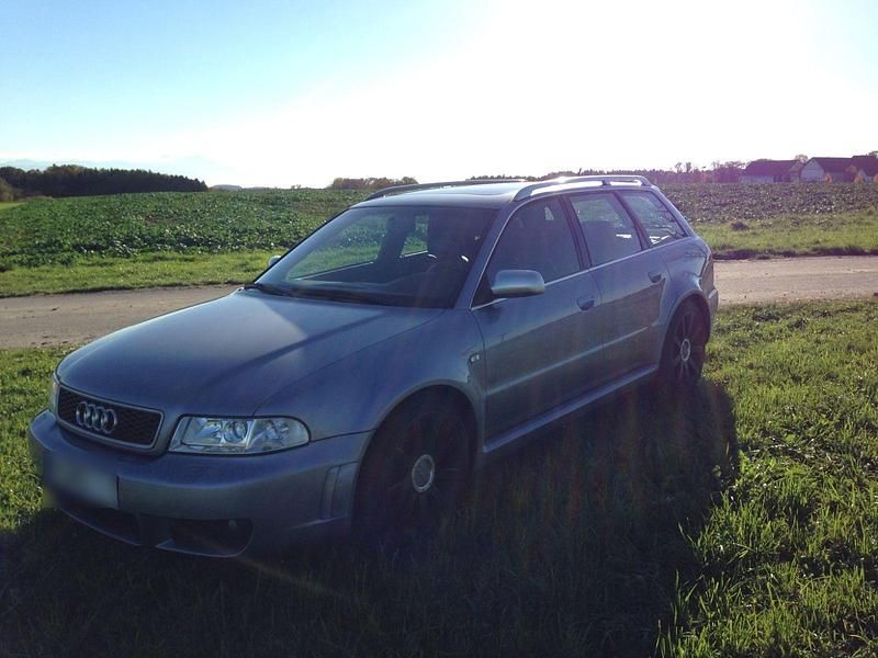 Second-hand Audi RS4 Sport 381 CP (280 kW) 2000 Argintiu Break