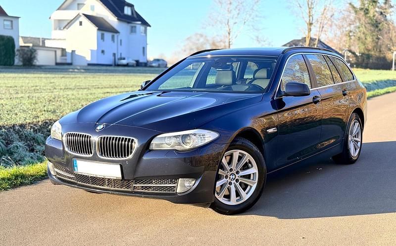 Blau Gebraucht 2010 BMW 525 Kombi | 6.000 € (Superpreis) - Bild 1/4