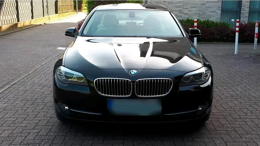Gebraucht BMW 523 204 PS (150 kW) 2011 Schwarz Limousine
