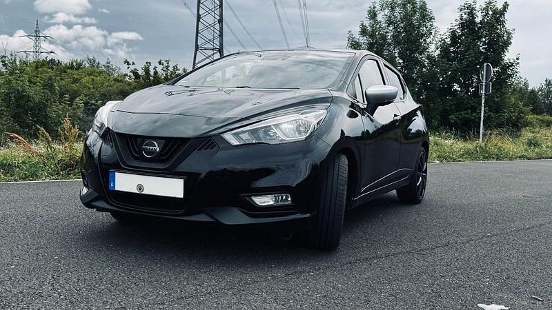 Schwarz Gebraucht 2017 Nissan Micra Tekna Kleinwagen | 9.850 € (Fairer Preis) - Bild 1/4