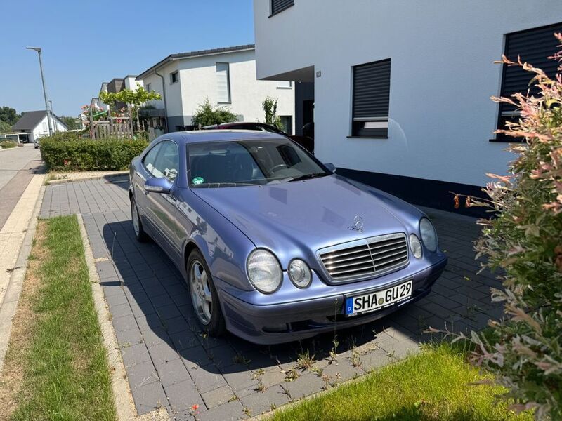Blau Gebraucht 2000 Mercedes CLK230 Elegance Coupé | 7.400 € (Teuer) - Bild 1/4