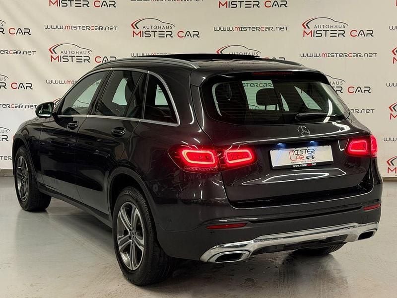Gebraucht Mercedes GLC220 194 PS (142 kW) 2020 Grau SUV