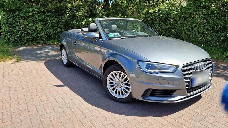 Gebraucht Audi A3 Cabriolet Ambiente 125 PS (91 kW) 2015 Grau Cabrio