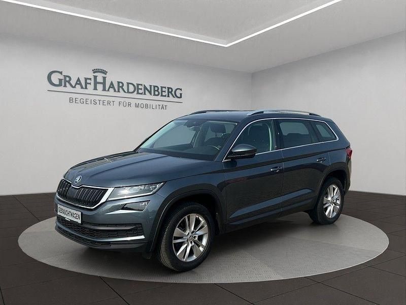 Grau Gebraucht 2019 Skoda Kodiaq Style SUV | 25.900 € (Guter Preis) - Bild 1/4