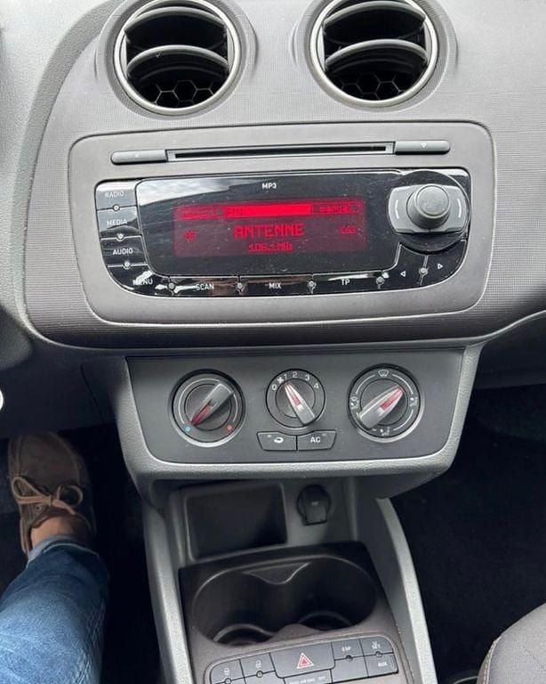 Gebraucht Seat Ibiza 69 PS (50 kW) 2011 Grau Limousine