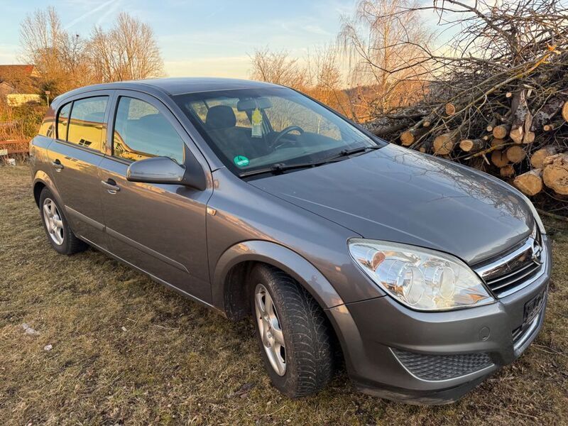 Grau Gebraucht 2007 Opel Astra Sport Limousine | 799 € (Superpreis) - Bild 1/4