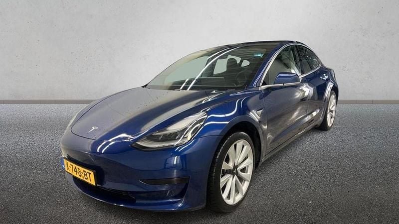 Blau Gebraucht 2020 Tesla Model 3 Standard Range Limousine | 17.900 € (Superpreis) - Bild 1/4