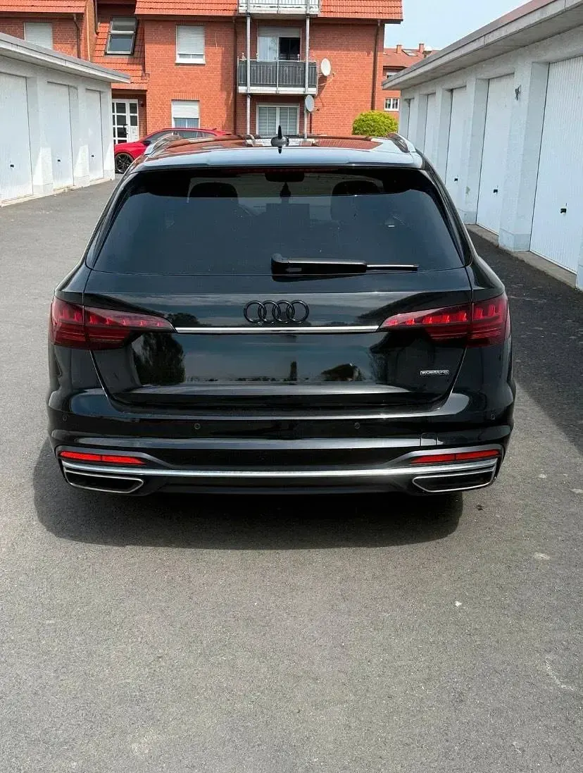 Gebraucht Audi A4 Comfort 190 PS (139 kW) 2020 Schwarz Kombi