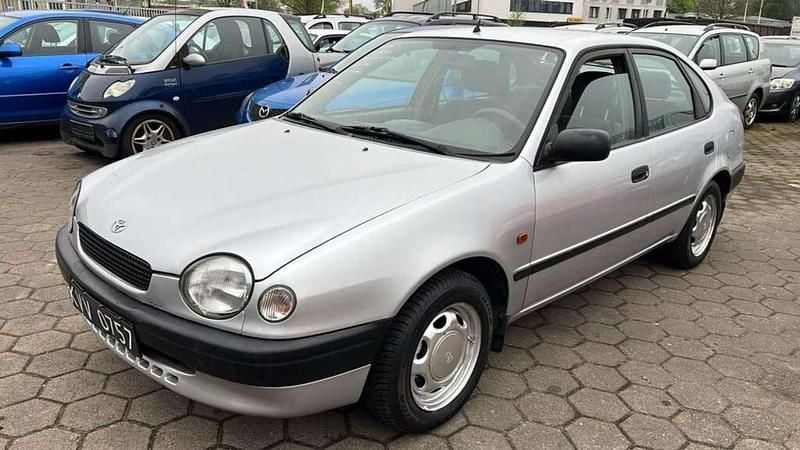 Grau Gebraucht 1999 Toyota Corolla Limited Kombi | 2.700 € (Fairer Preis) - Bild 1/4