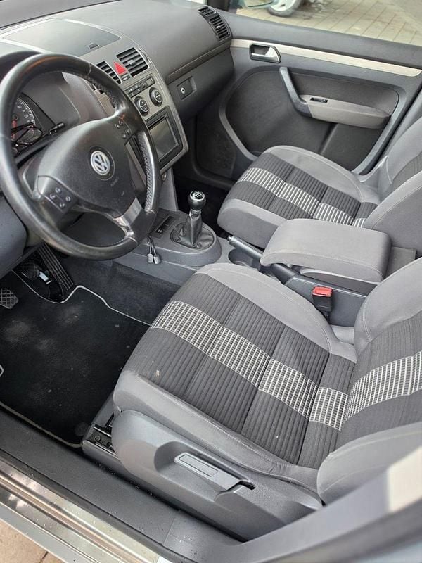Gebraucht VW Touran 109 PS (80 kW) 2008 Silber Van / Kleinbus