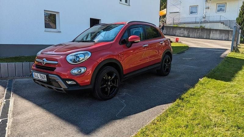 Rot Gebraucht 2016 Fiat 500X Cross SUV | 9.990 € (Guter Preis) - Bild 1/4