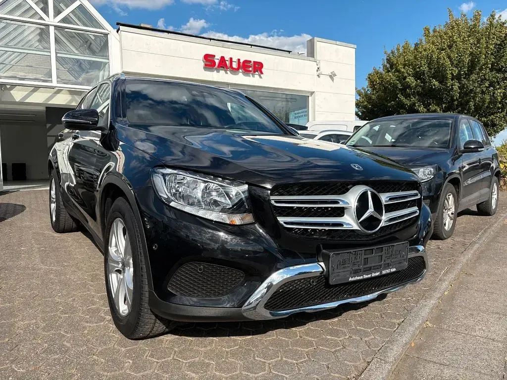 Gebraucht Mercedes GLC250 211 PS (155 kW) 2019 Schwarz SUV