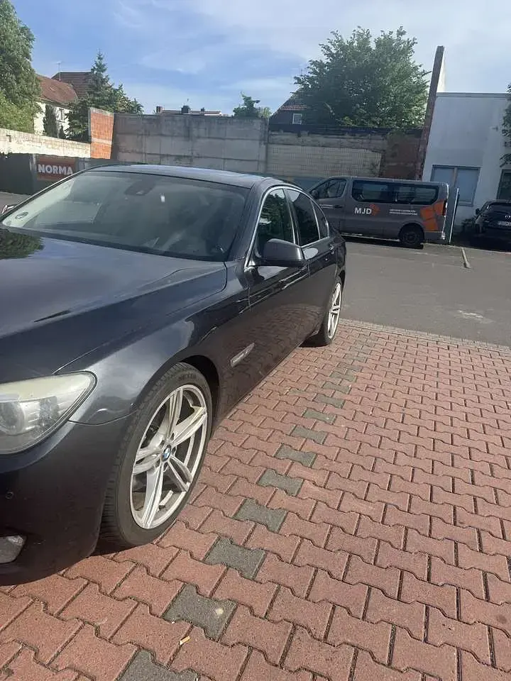 Gebraucht BMW 740 M Sport 306 PS (225 kW) 2011 Limousine