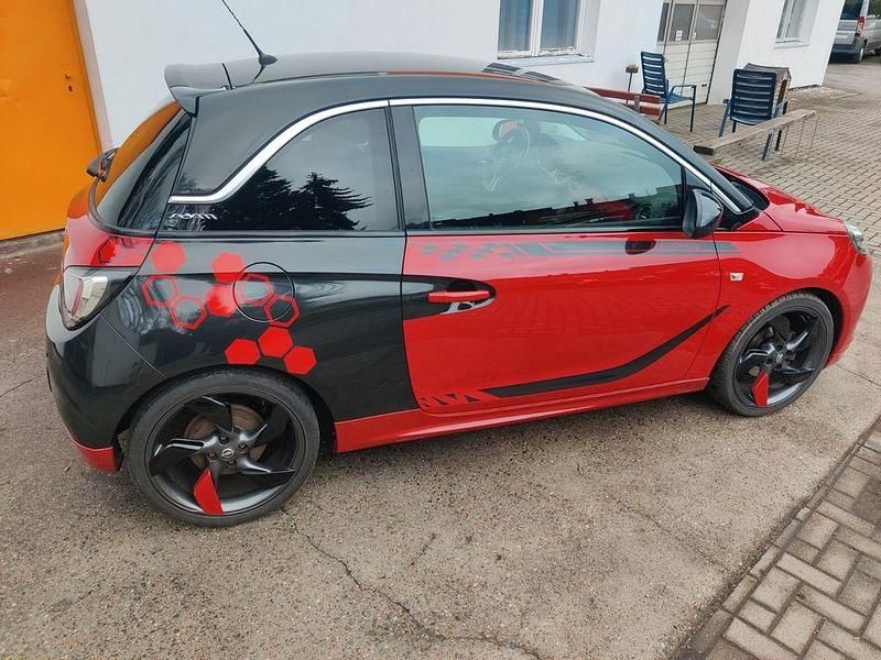 Gebraucht Opel Adam 101 PS (74 kW) 2013 Rot Kleinwagen