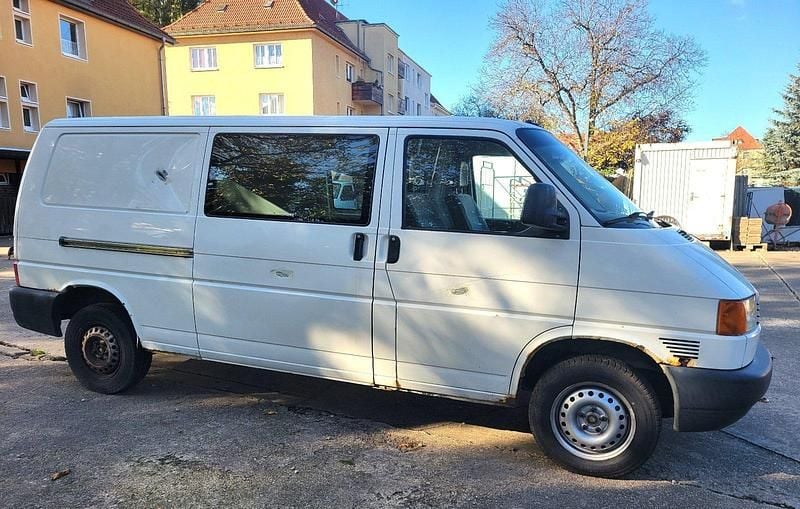 Second-hand VW Transporter 102 CP (75 kW) 2002 Van