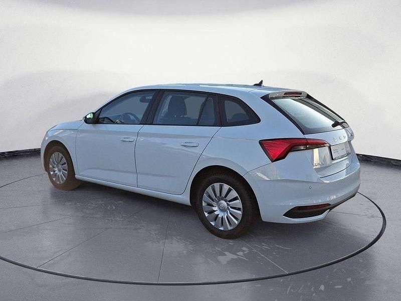 Gebraucht Skoda Scala Essence 116 PS (85 kW) 2025 Weiß Kleinwagen