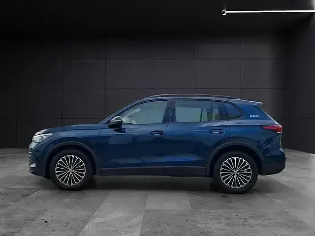 Gebraucht VW Tiguan Goal 150 PS (110 kW) 2025 Blau SUV