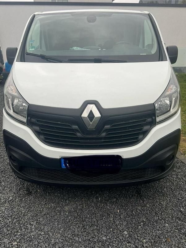 Weiß Gebraucht 2016 Renault Traffic Van / Kleinbus | 9.800 € (Guter Preis) - Bild 1/4