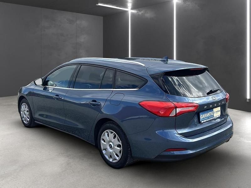 Gebraucht Ford Focus Titanium 125 PS (91 kW) 2021 Blau Kombi