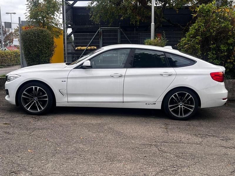 Weiß Gebraucht 2014 BMW 320 Gran Turismo Sport Line Limousine | 14.300 € (Fairer Preis) - Bild 1/4