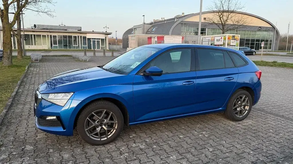 Gebraucht Skoda Scala Ambition 116 PS (85 kW) 2020 Blau Kleinwagen