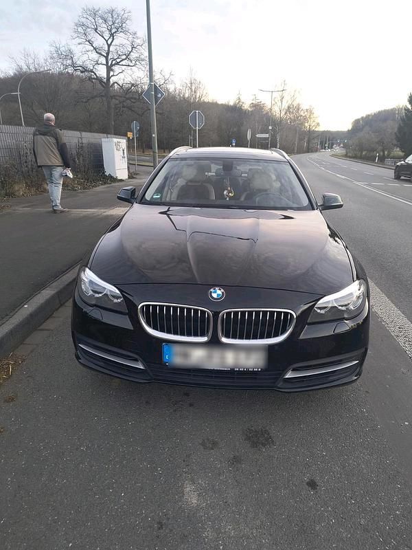 Gebraucht BMW 520 184 PS (135 kW) 2017 Schwarz Kombi