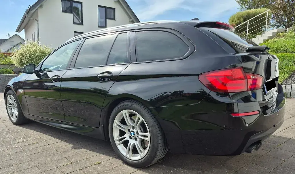 Gebraucht BMW 530 Sport Line 258 PS (189 kW) 2012 Schwarz Kombi