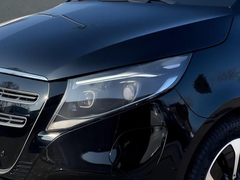 Gebraucht Mercedes EQV300 Avantgarde 150 kW (204 PS) 2024 Schwarz Van / Kleinbus