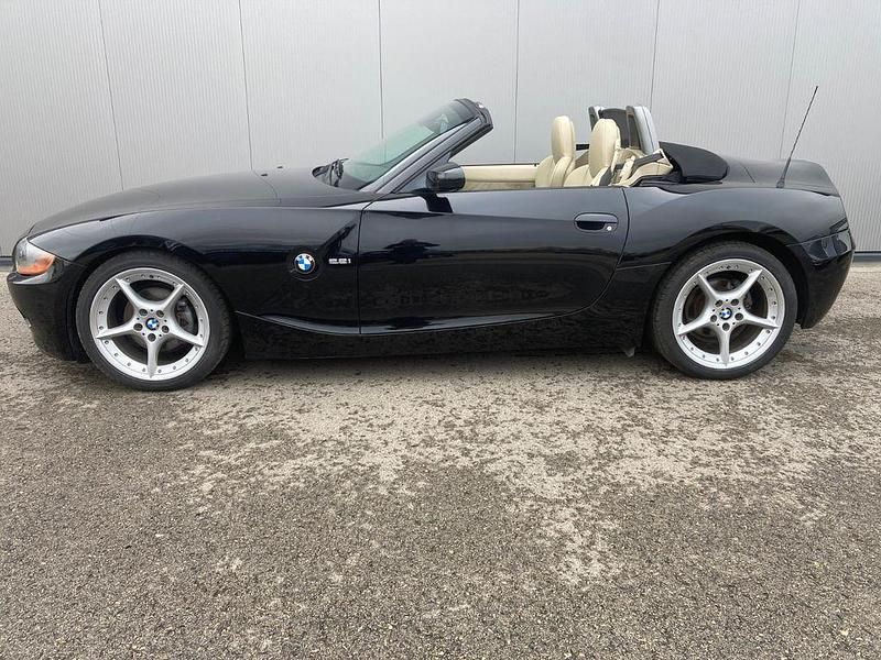 Schwarz Gebraucht 2004 BMW Z4 Sport Line Cabrio | 14.999 € (Fairer Preis) - Bild 1/4