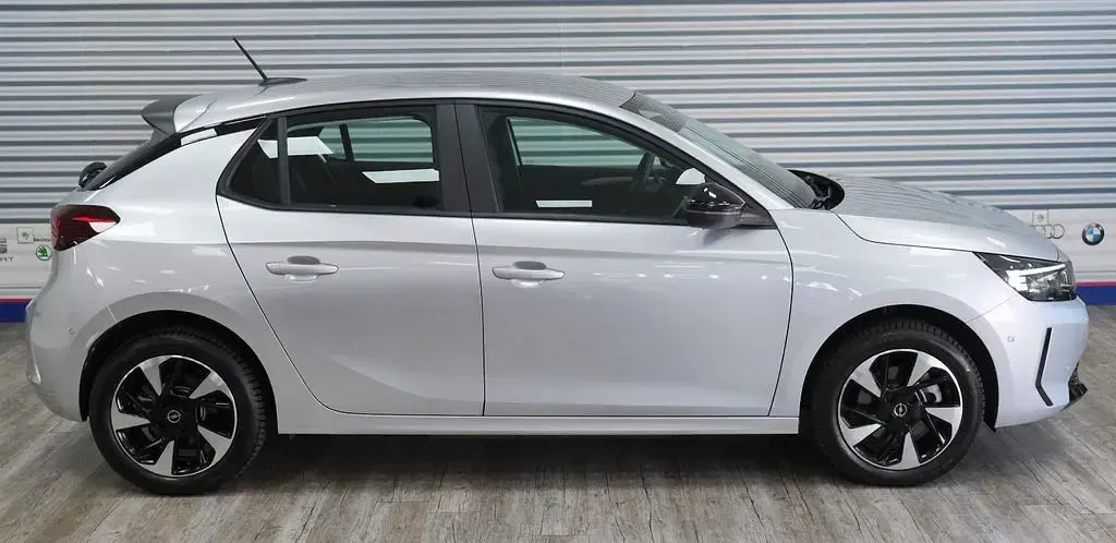 Gebraucht Opel Corsa-e Edition 100 kW (136 PS) 2025 Silber Kleinwagen