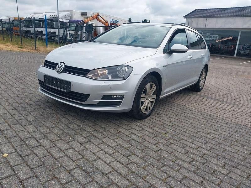 Silber Gebraucht 2014 VW Golf VII Cup Kombi | 5.650 € (Guter Preis) - Bild 1/4