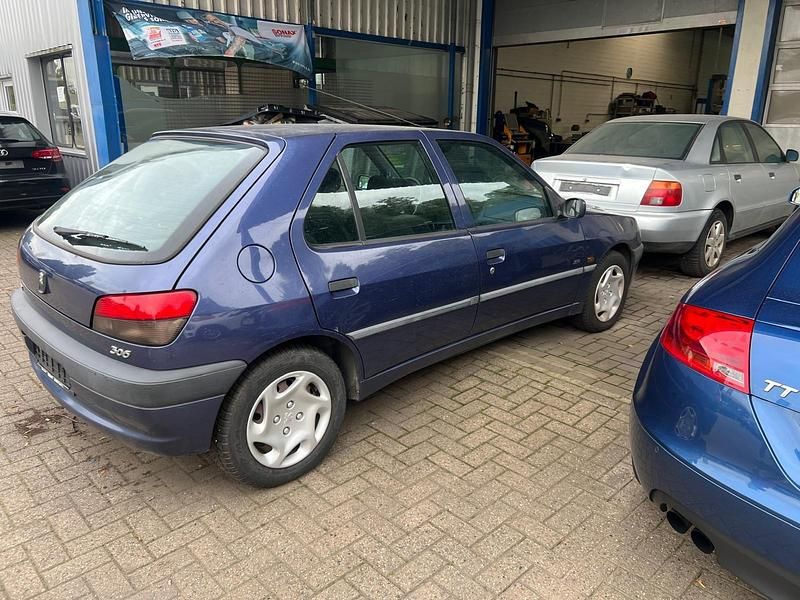 Gebraucht Peugeot 306 88 PS (64 kW) 1999 Blau Kleinwagen