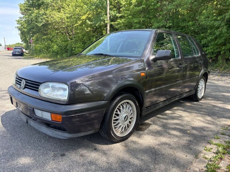 Violet Gebraucht 1994 VW Golf III GT Limousine | 2.200 € - Bild 1/4